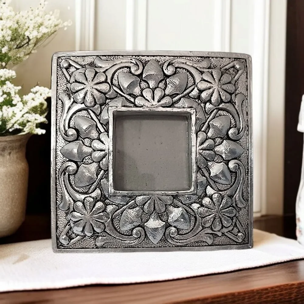 Vintage Ornate‎ Resin Picture Photo Frame Silver Tone Floral Scroll 6x6 Medieval